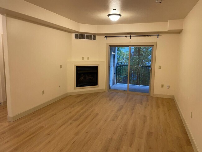 Foto del edificio - 2011 S 2100 E