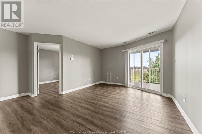 Building Photo - 1390 Lauzon Rd