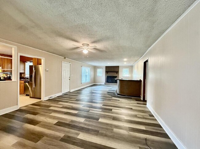 Building Photo - 3132 Dawnshire Ave