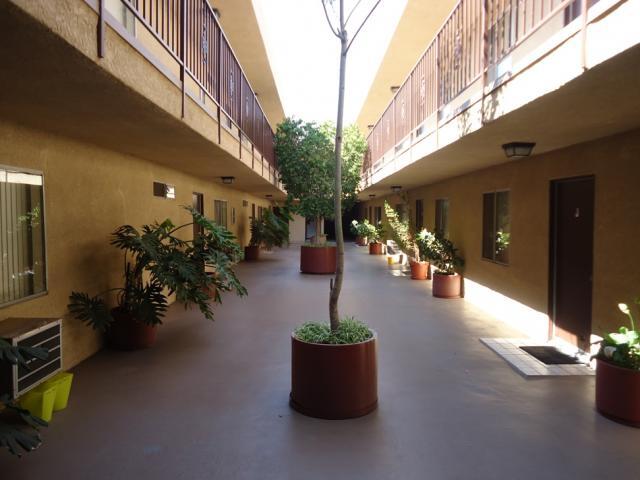 Building Photo - Tujunga Apartments