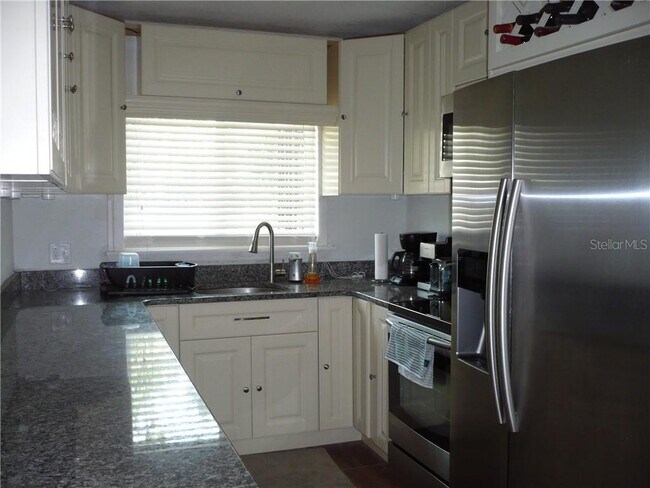 Building Photo - 1209 Bay Pine Blvd