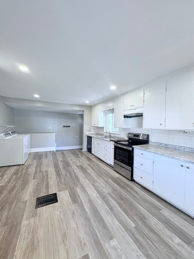 Foto del edificio - Charming 4 beds 2 baths in Delaware!