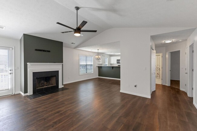 Building Photo - Spacious 4BR House in Phenix City
