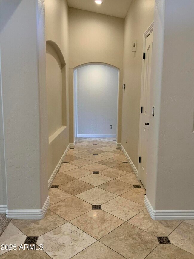 Foto del edificio - 7646 E Rose Garden Ln