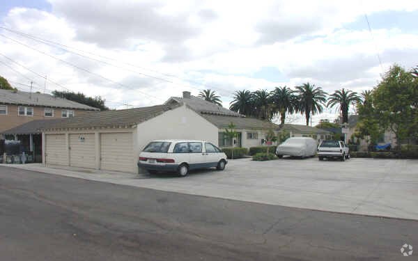 Foto del edificio - 412 W C St