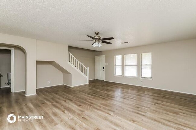 Building Photo - 7330 Shadow Trl, San Antonio, TX 78244