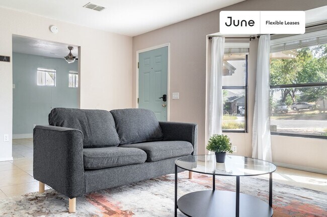 Foto del edificio - 1008 Glen Oaks Court