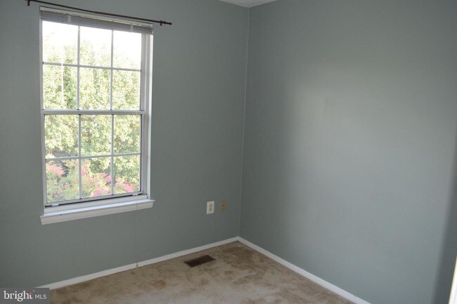 Foto del edificio - 7653 Blueberry Hill Ln