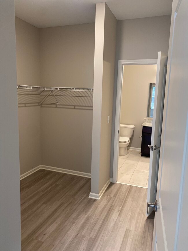 Avoca II 1453 Avoca Ridge Dr Louisville, KY Apartments for Rent in