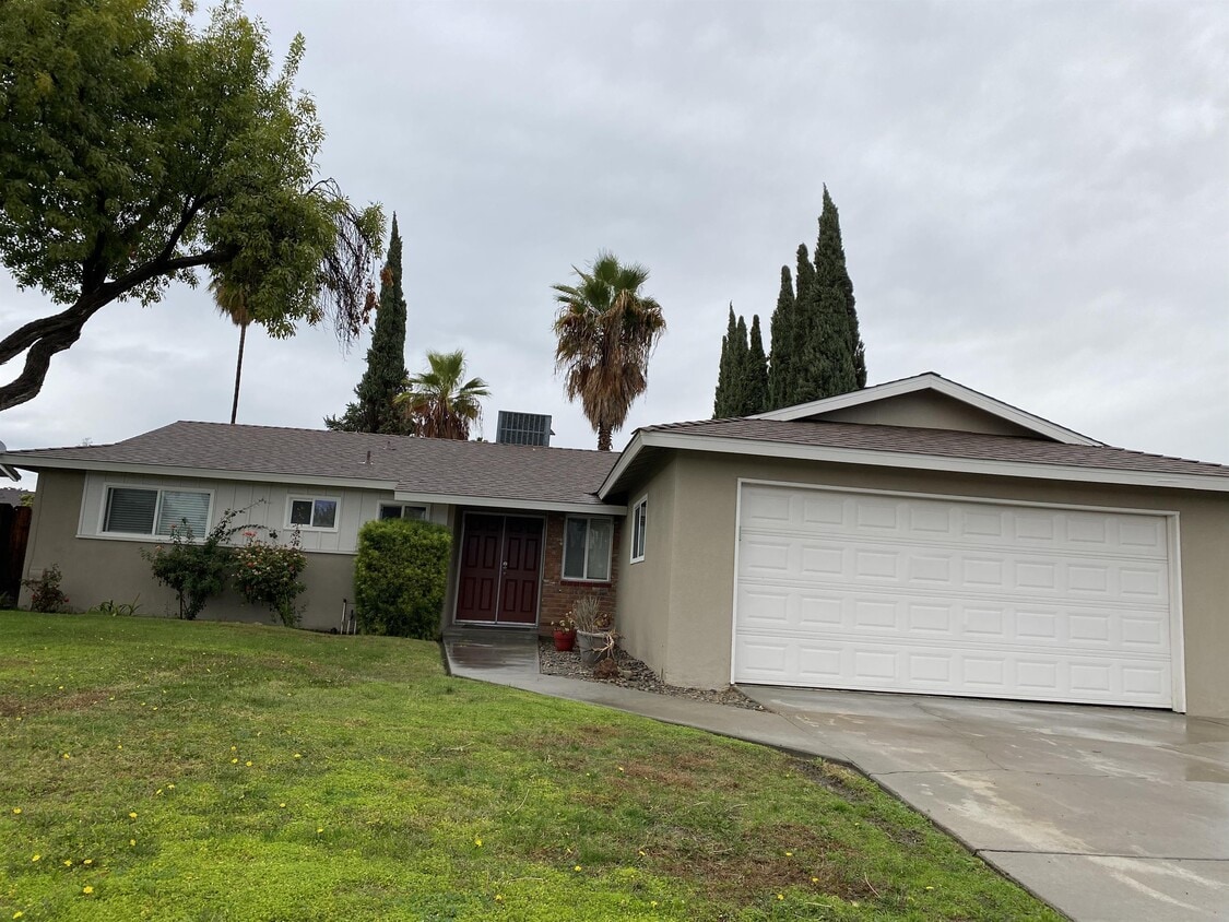 3314 W Laurel Ave, Visalia, CA 93277 House Rental in Visalia, CA