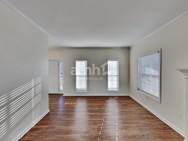 Building Photo - 750 Brooks Rd