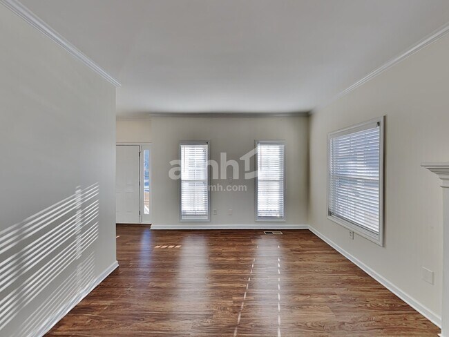 Foto del edificio - 750 Brooks Rd