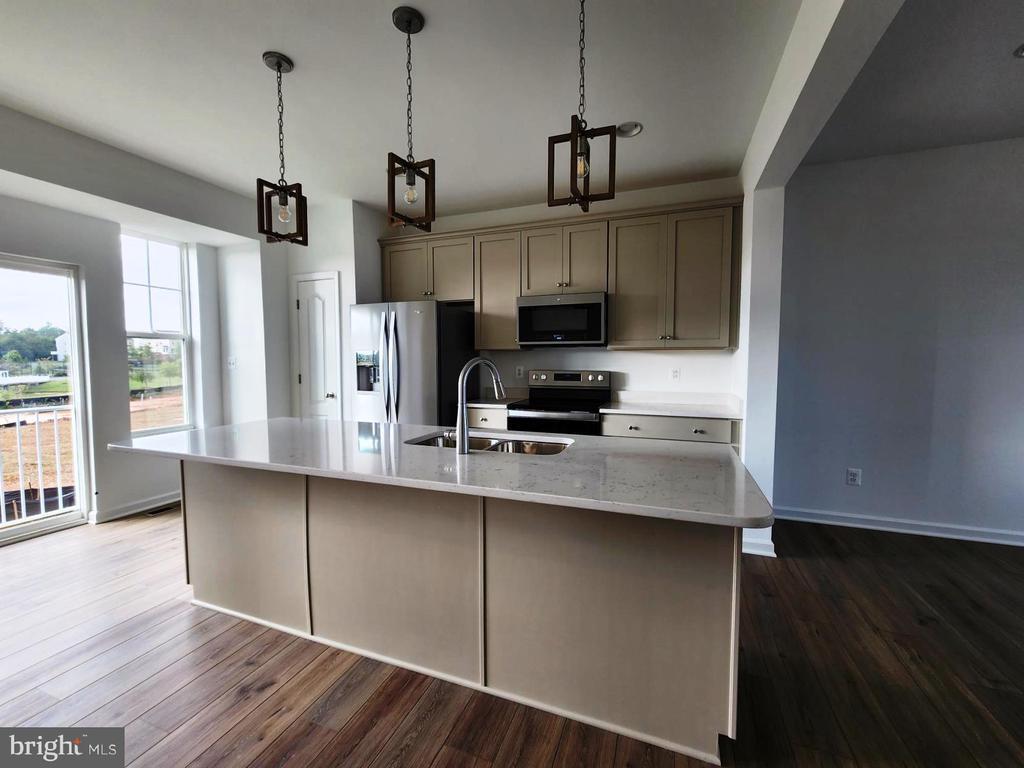 Foto principal - 229 Hillsdale Pl