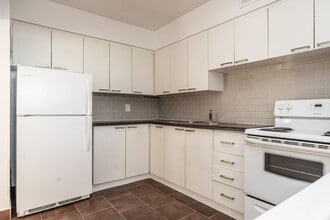 Building Photo - 263 Dixon Rd