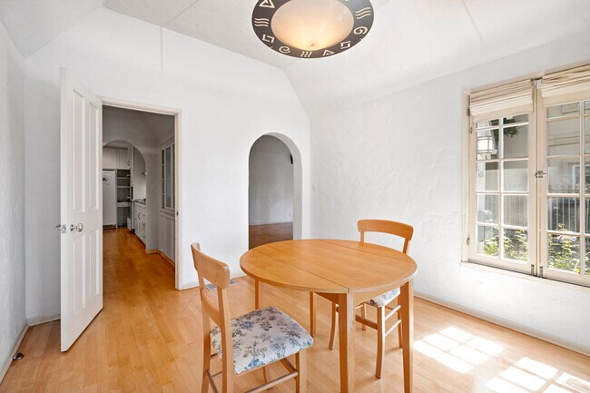 Foto del edificio - 8543 Clifton Way