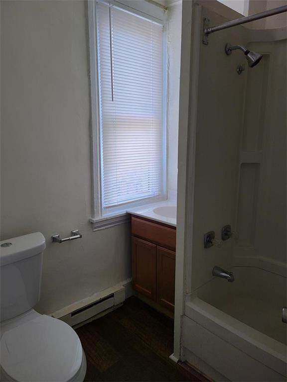 Building Photo - 136 Bushkill St