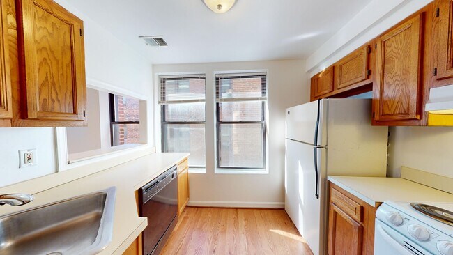 Foto del edificio - Dupont/U Street Corridor Two Bedroom In Fa...