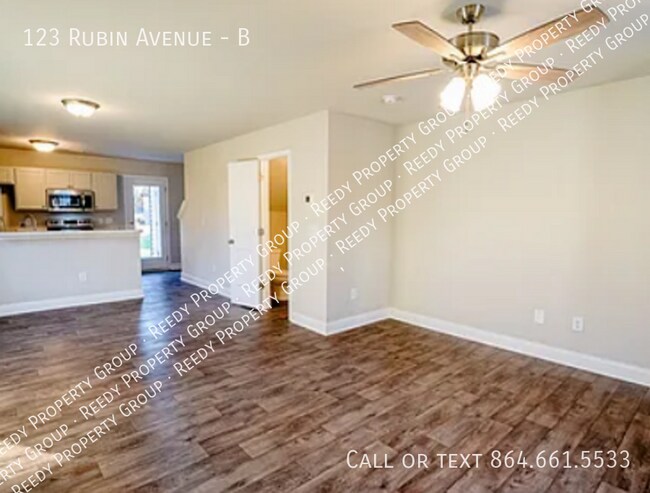 Foto del edificio - 123 Rubin Ave