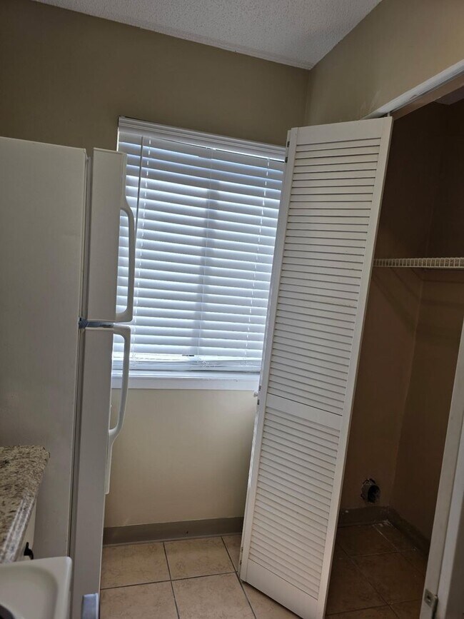 Foto del edificio - CHARMING CONDO READY FOR OCCUPANCY!