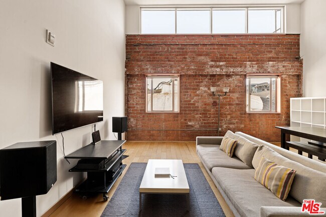 Foto del edificio - 120 S Hewitt St