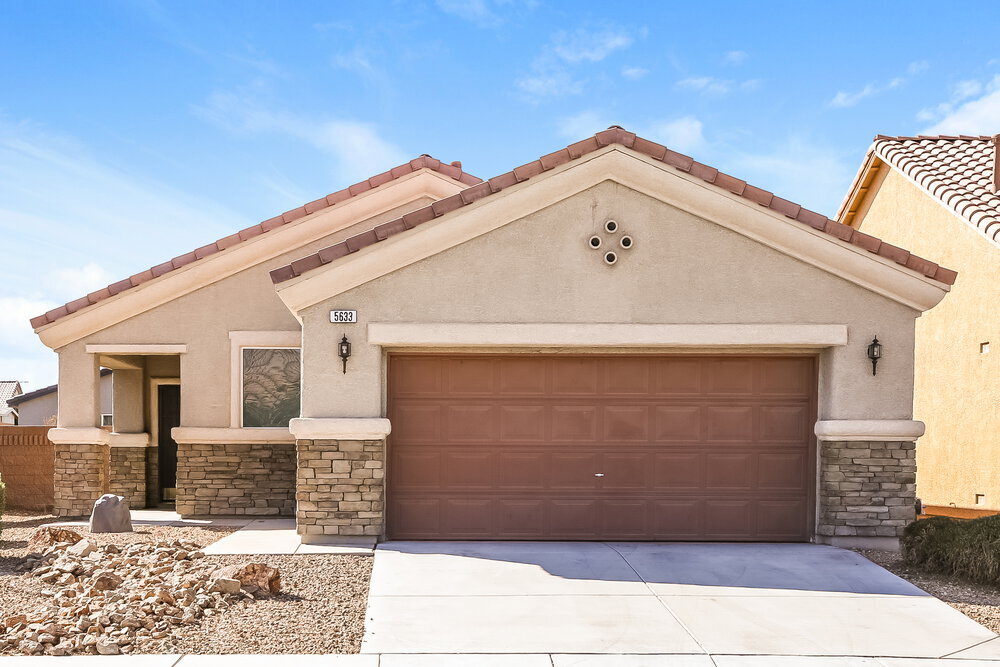 Foto principal - 5633 N Lookout Crest St