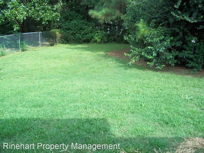 Building Photo - 3 br, 1 bath House - 921 McDow Drive