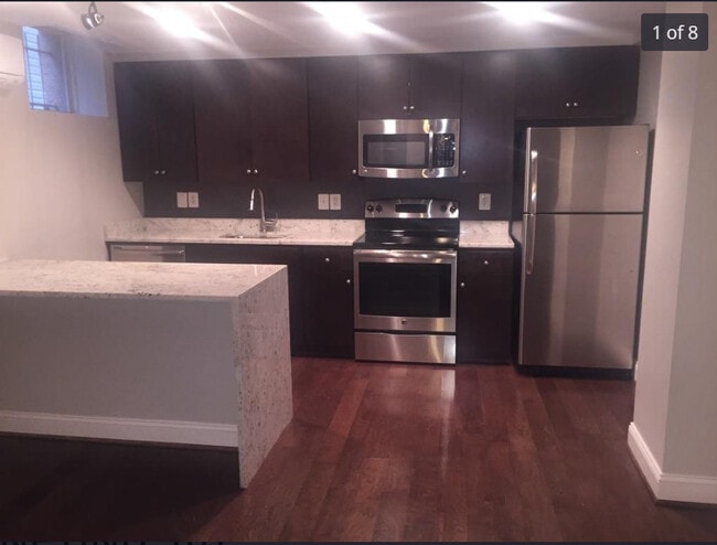 Building Photo - 1831 2nd St NE