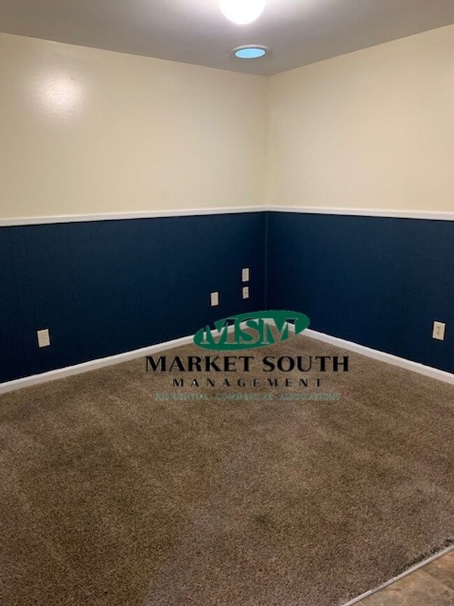 Building Photo - *REDUCED!*Railroad apartment on Bolton