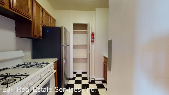 Building Photo - 429 N St SW