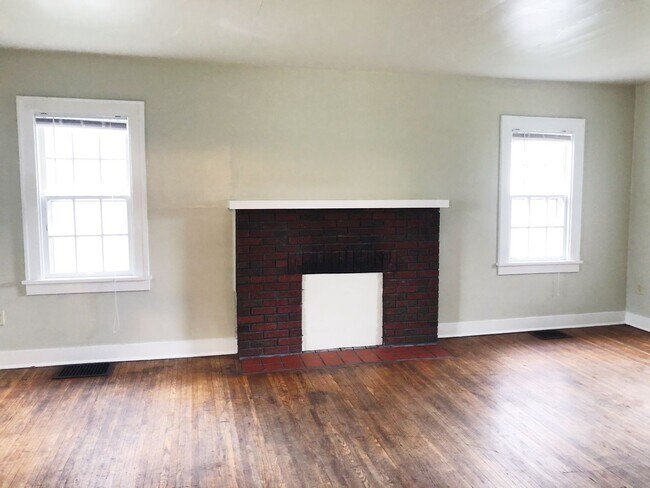 Foto del edificio - 323 S Eagleson Ave