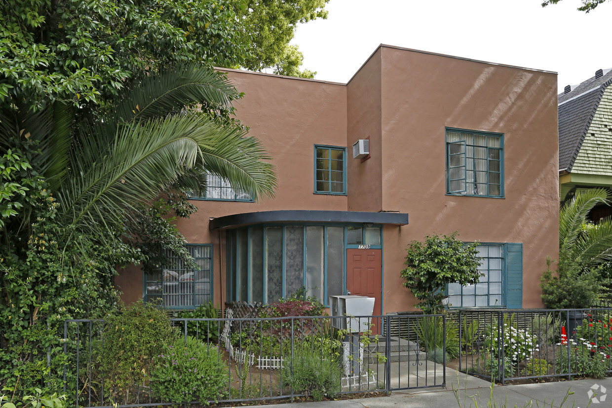 Primary Photo - 1709 Capitol Ave