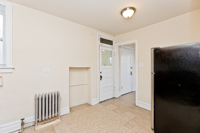 Foto del edificio - 5017 W Cermak Rd