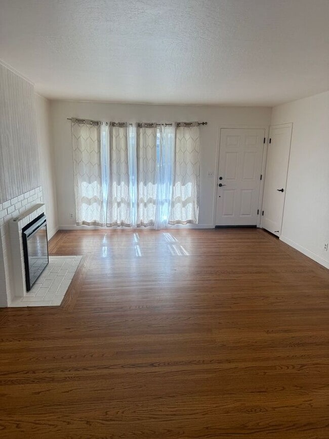 Foto del edificio - Charming 3-bedroom, 1-bathroom