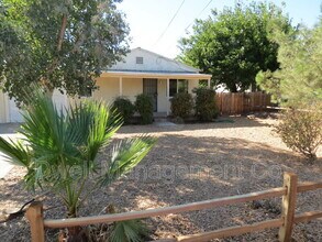 Building Photo - 1420 Diamond Ln