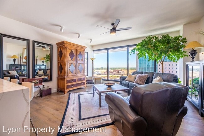 Building Photo - 1 br, 1 bath House - 500 J Street, #1402