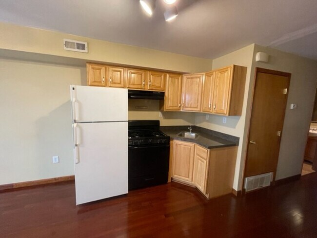 Building Photo - Terrific 2 bedroom in Graduate Hospital wi...