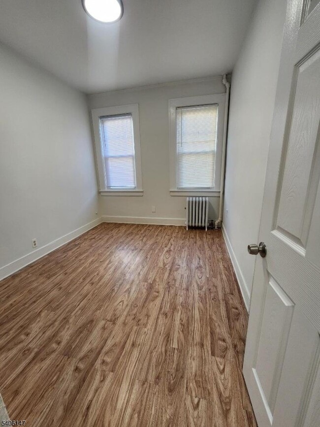 Foto del edificio - 9 Lois Pl