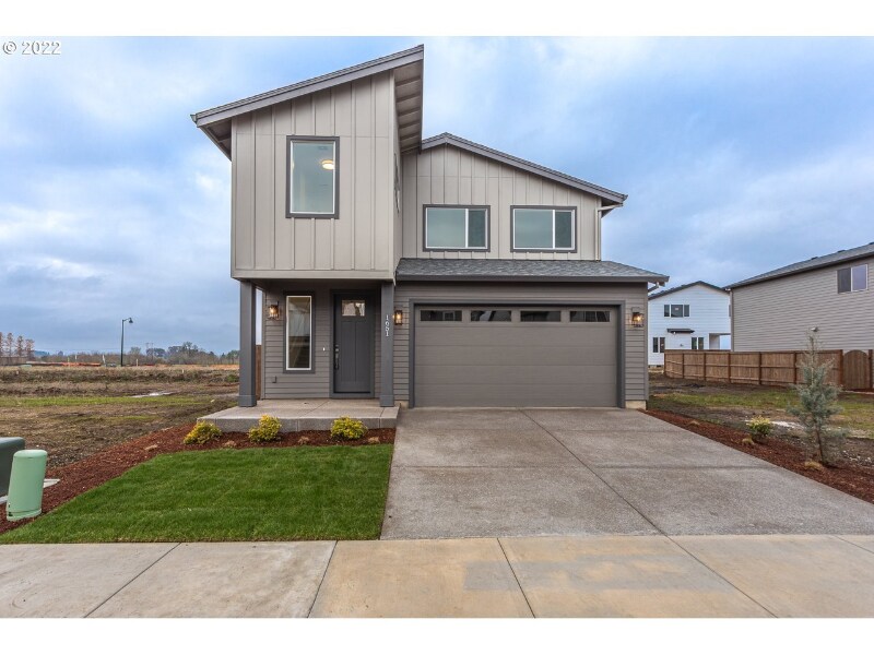 Primary Photo - 1651 37th Ave