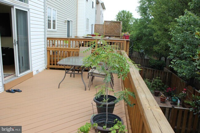 Building Photo - 46840 Mountain Laurel Terrace