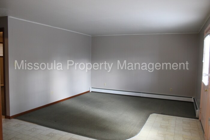 Building Photo - 1617 Clements Rd