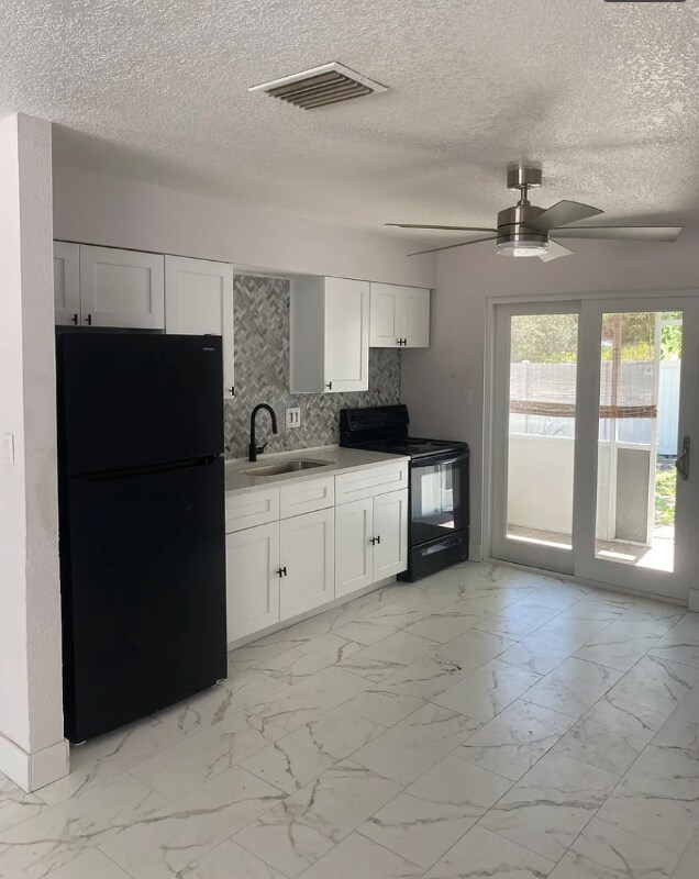 Foto principal - 4484 Parmely St