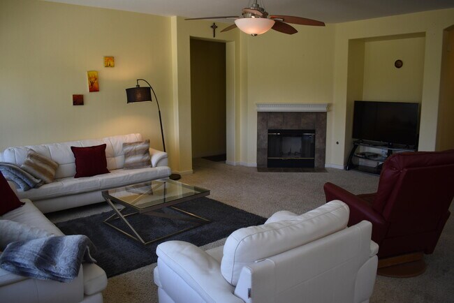 Building Photo - 82564 Hughes Dr