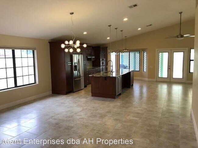 Foto del edificio - 3 br, 2 bath House - 7074 S JENTILLY LANE