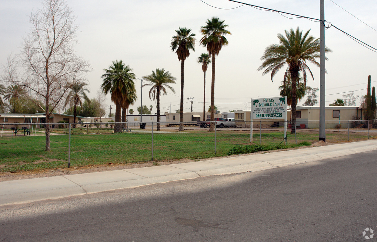 Building Photo - The Palms Mobile Home Park-82 Sp.