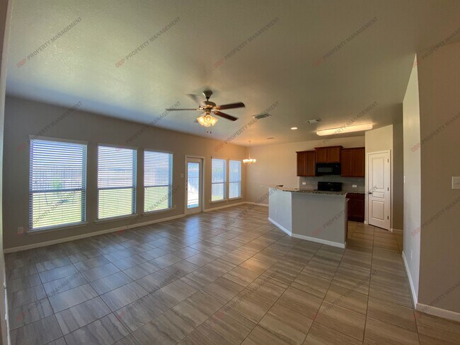 Foto del edificio - 1224 Spring Terrace Loop