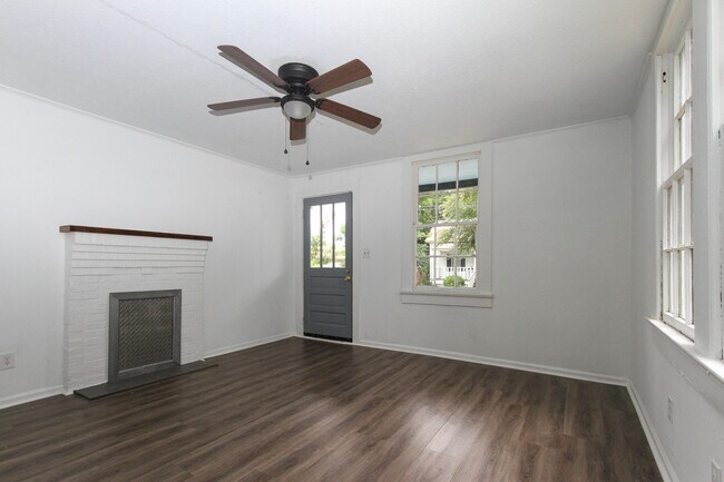 Sala de estar - 810 Shull St
