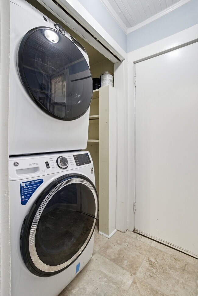 Foto del edificio - 4BR / 2BA House Near ODU