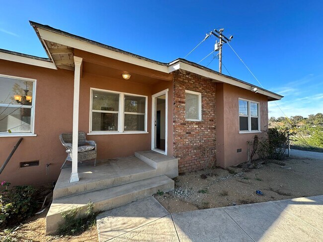 Foto del edificio - AVAILABLE NOW HOUSE ON THE HILL- CALIMESA- VIEWS 4+2