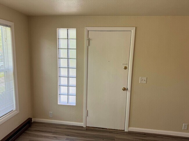 Foto del edificio - Tyler St Duplex