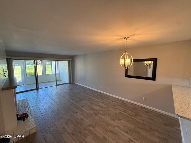 Foto del edificio - 4301 Bay Point Rd